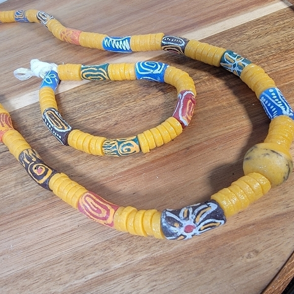 Ghanaian Krobo Bead Necklace and Bracelet Set Colorful African Beads - Picture 15 of 17